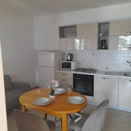 Antea Apartman Starigrad Paklenica